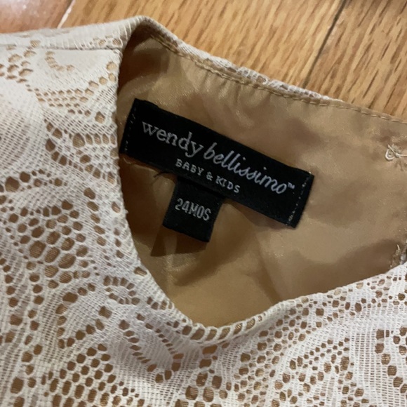 Beautiful girls gold dress 24 months - Picture 3 of 5